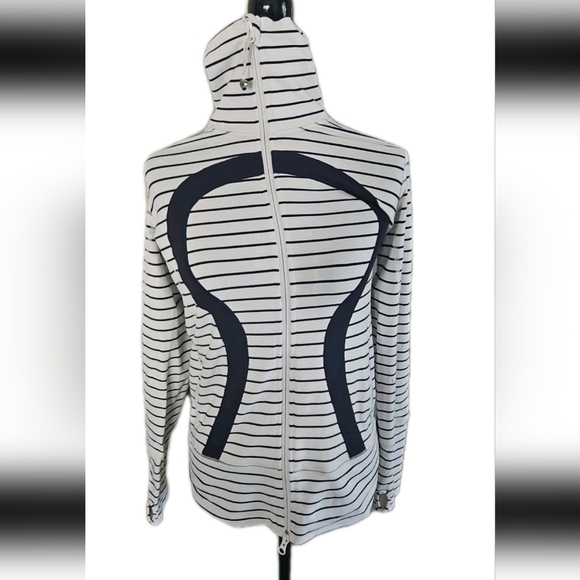 Lululemon Womens Blue And White Long Lenth High Neck Striped Stride Jacket 6 - Picture 3 of 15